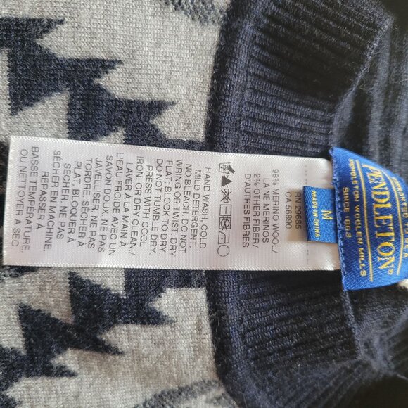 Pendleton Mens Merino Wool Aztec Pattern Sweater Black/Grey Medium - Picture 4 of 4